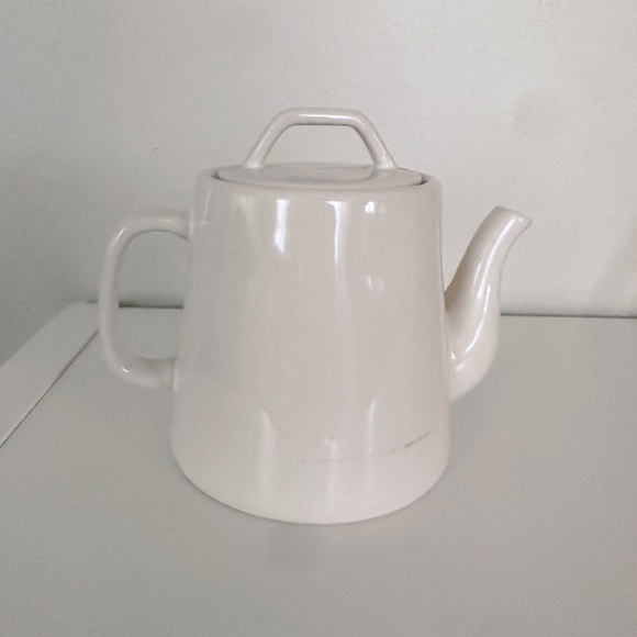 Rae Dunn Tea Pot Kettle White Ceramic Coffee & Tea Accessories - Picture 2 of 4